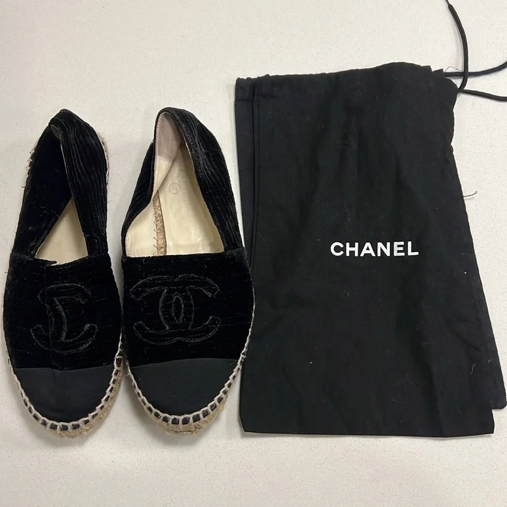 Chanel Interlocking CC Logo Velvet Espadrilles Black - Picture 17 of 17